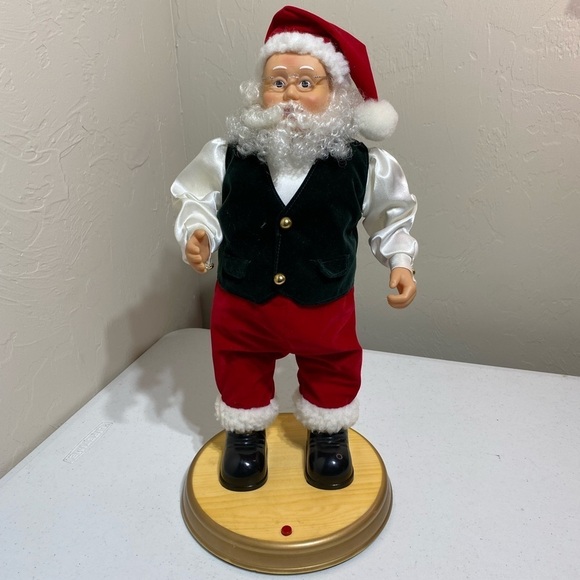Musical Dancing Hip Swinging Santa Christmas North Pole Prod Gemmy. - Picture 8 of 10
